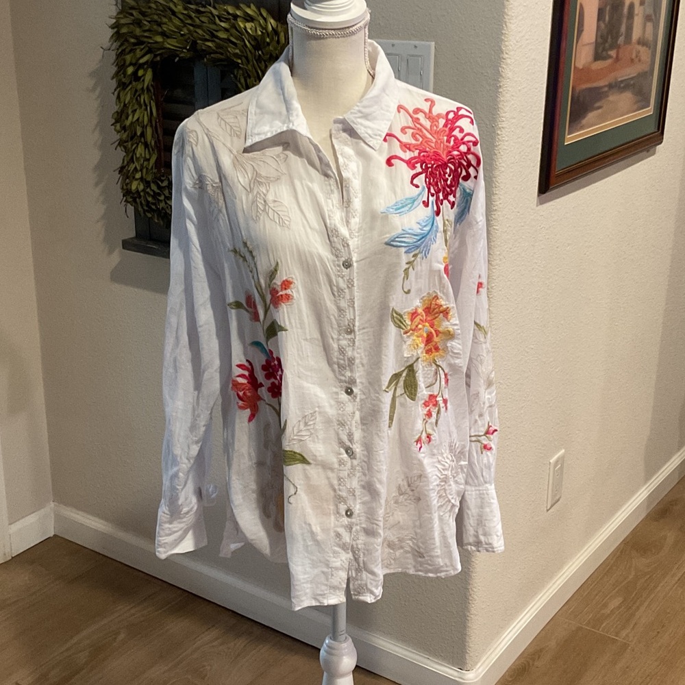 Johnny Was White Shirt with Colorful Floral Embroidery